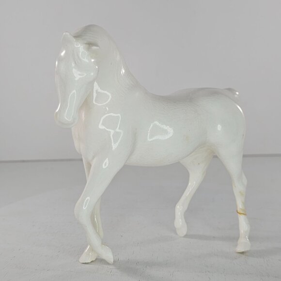 Duncan Mold Ceramic Walking Arabian Horse Figurine *Repaired* - Picture 7 of 8